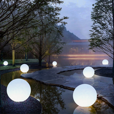 Света приведенные на открытом воздухе светов солнечные сферически для сада двора ландшафта