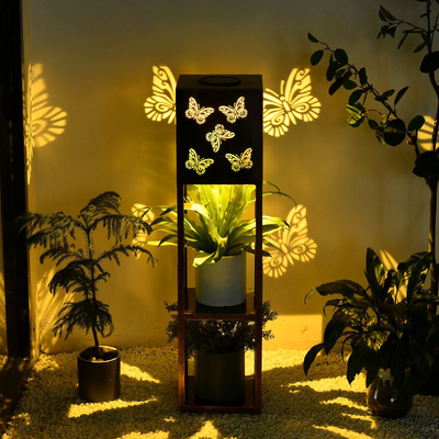 Солнечный свет сада стойки цветка виллы сада света проекции бабочки на открытом воздухе водоустойчивый